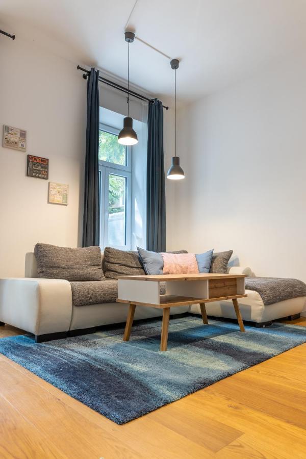 Cozy Apartment, 2 Private Terraces, 8 Min To City Center Vienna Exterior photo